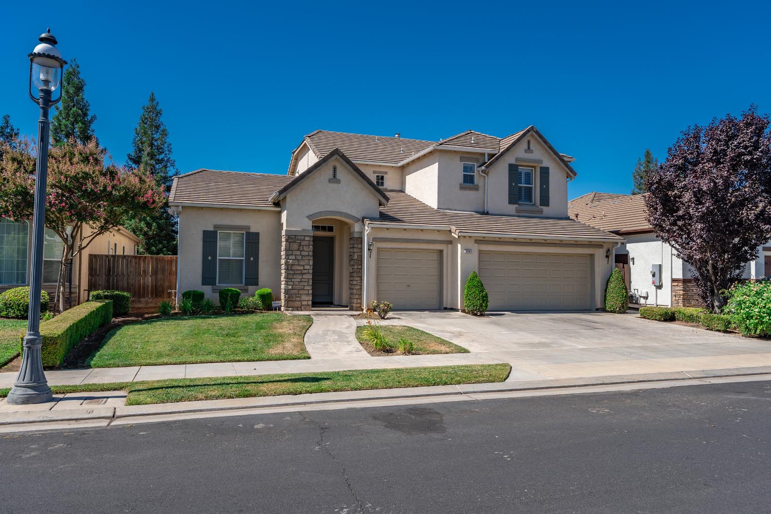 3242 Everglade Ave, Clovis, CA 93619