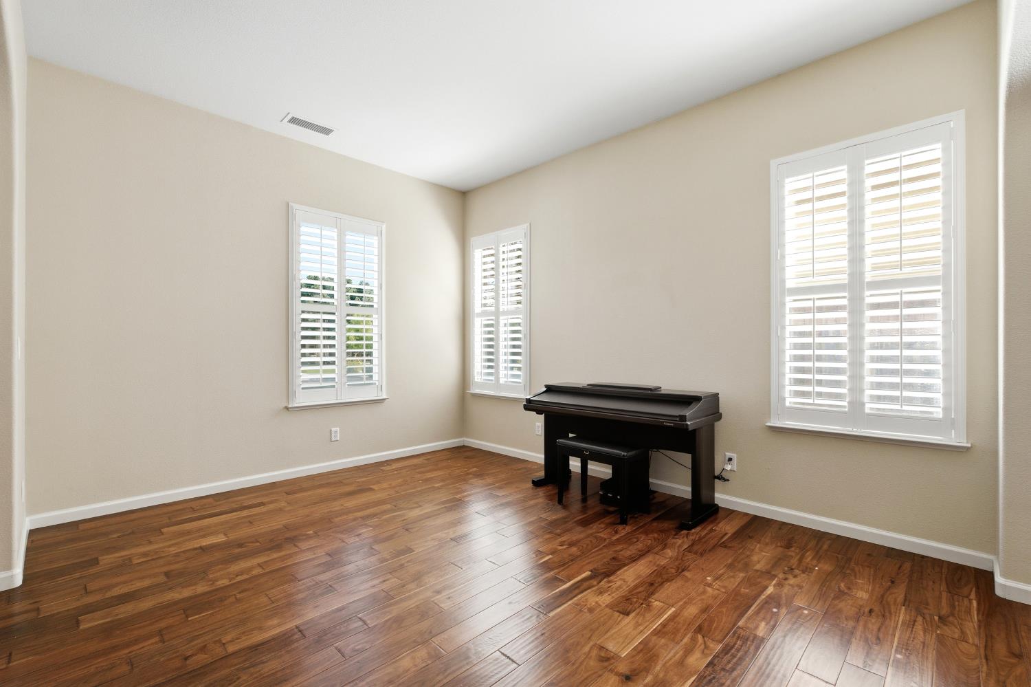 3242 Everglade Ave, Clovis, CA 93619