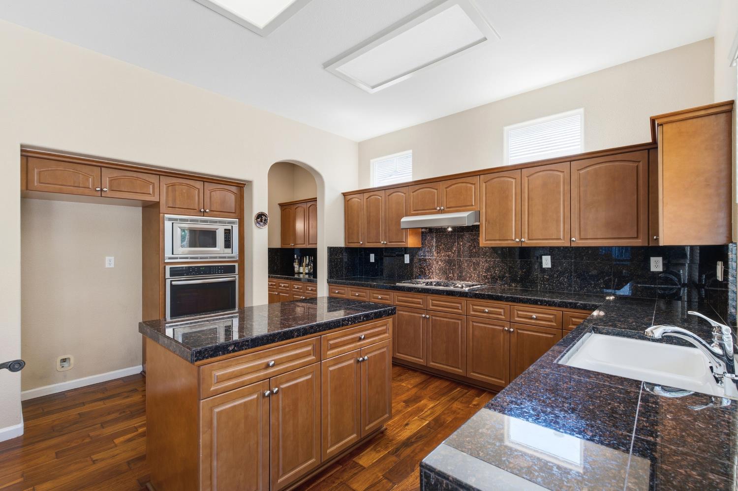 3242 Everglade Ave, Clovis, CA 93619