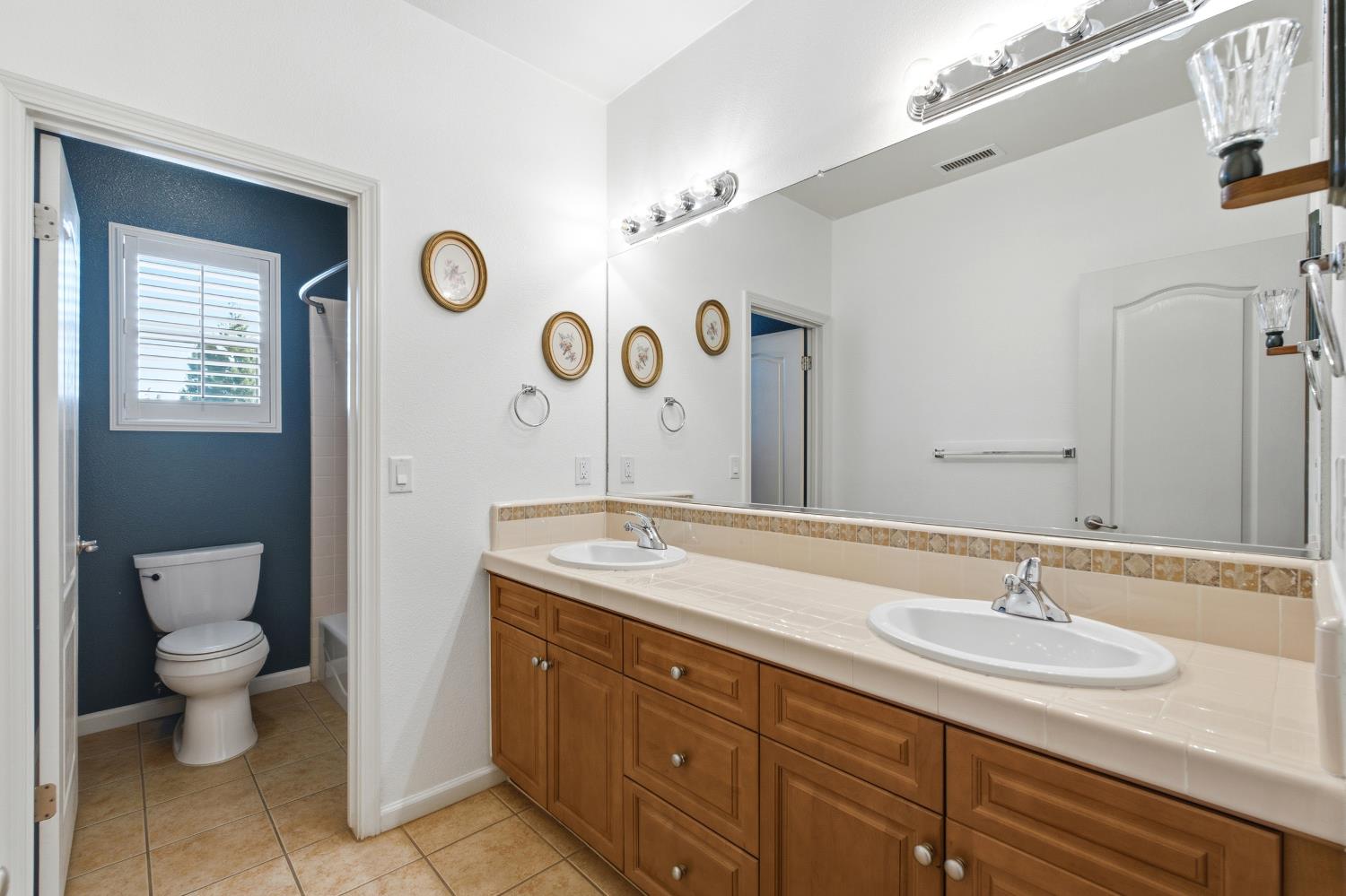 3242 Everglade Ave, Clovis, CA 93619