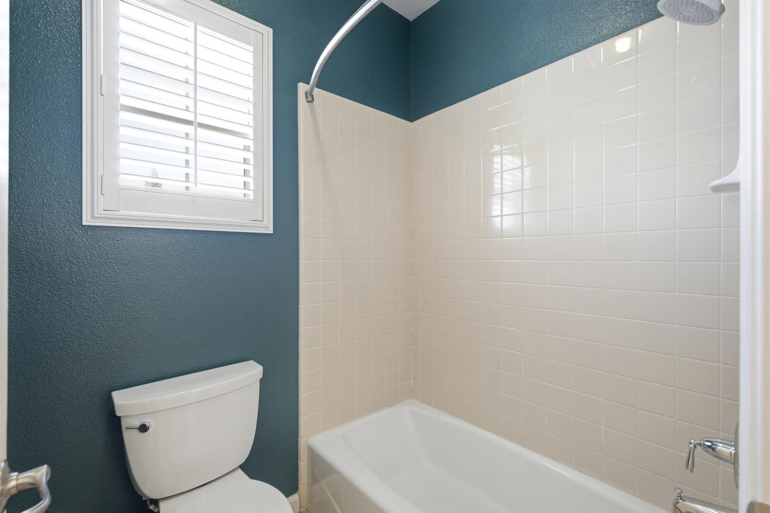 3242 Everglade Ave, Clovis, CA 93619
