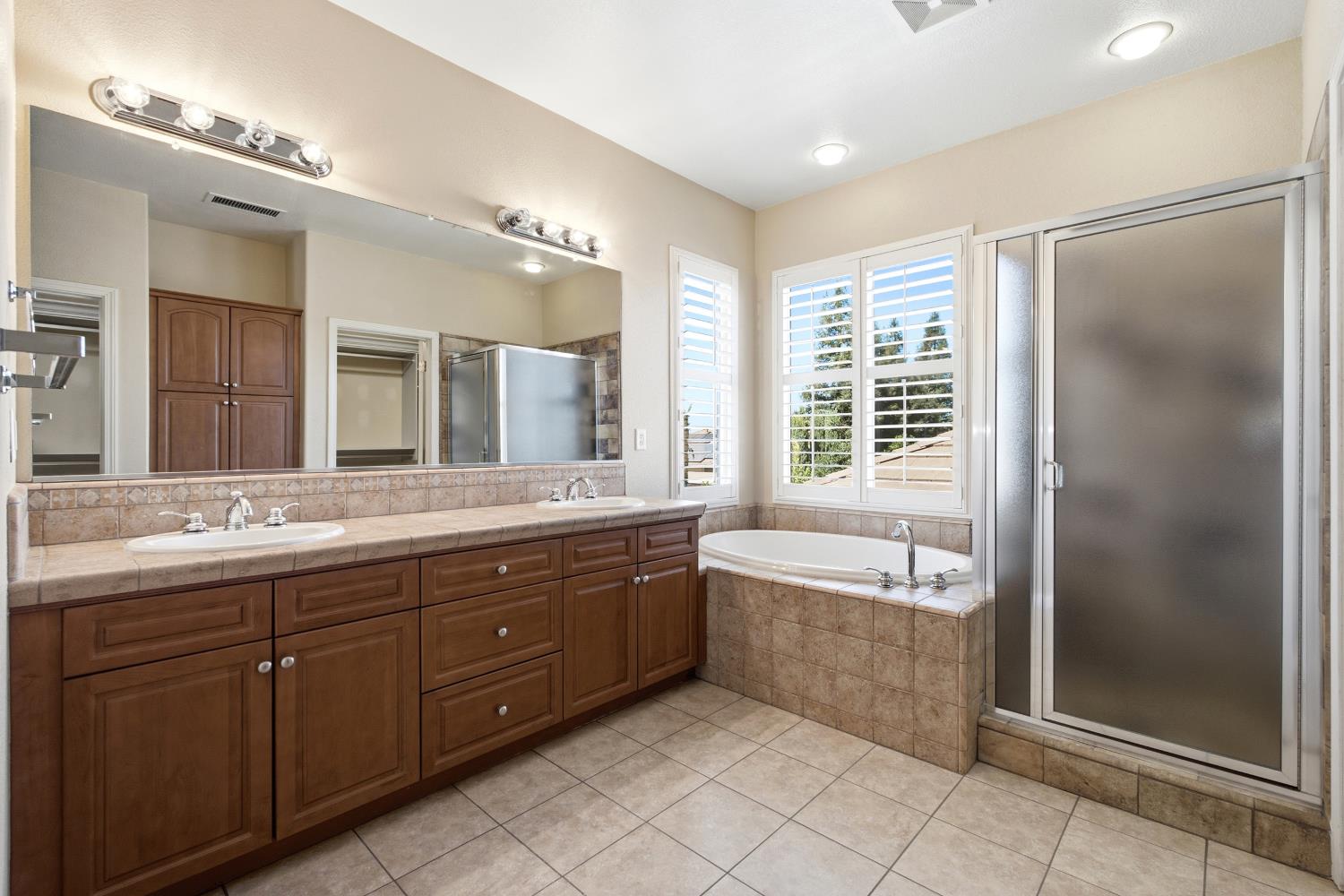 3242 Everglade Ave, Clovis, CA 93619