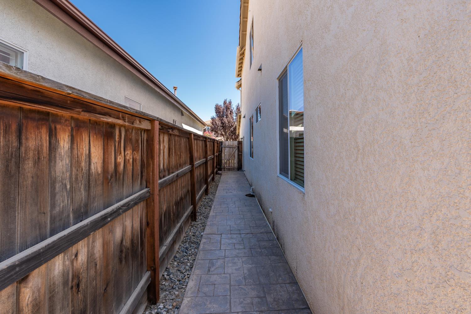 3242 Everglade Ave, Clovis, CA 93619