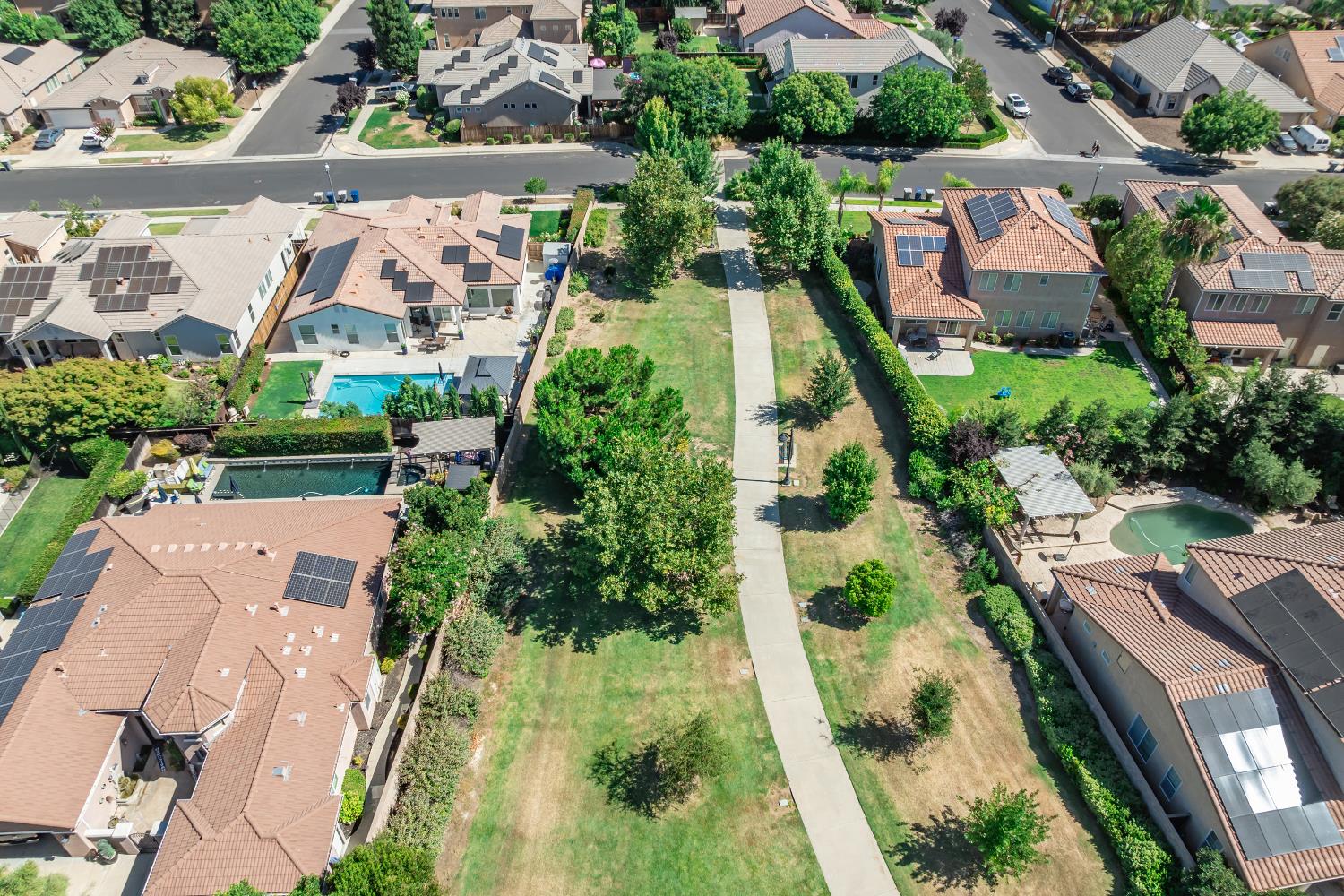 3242 Everglade Ave, Clovis, CA 93619
