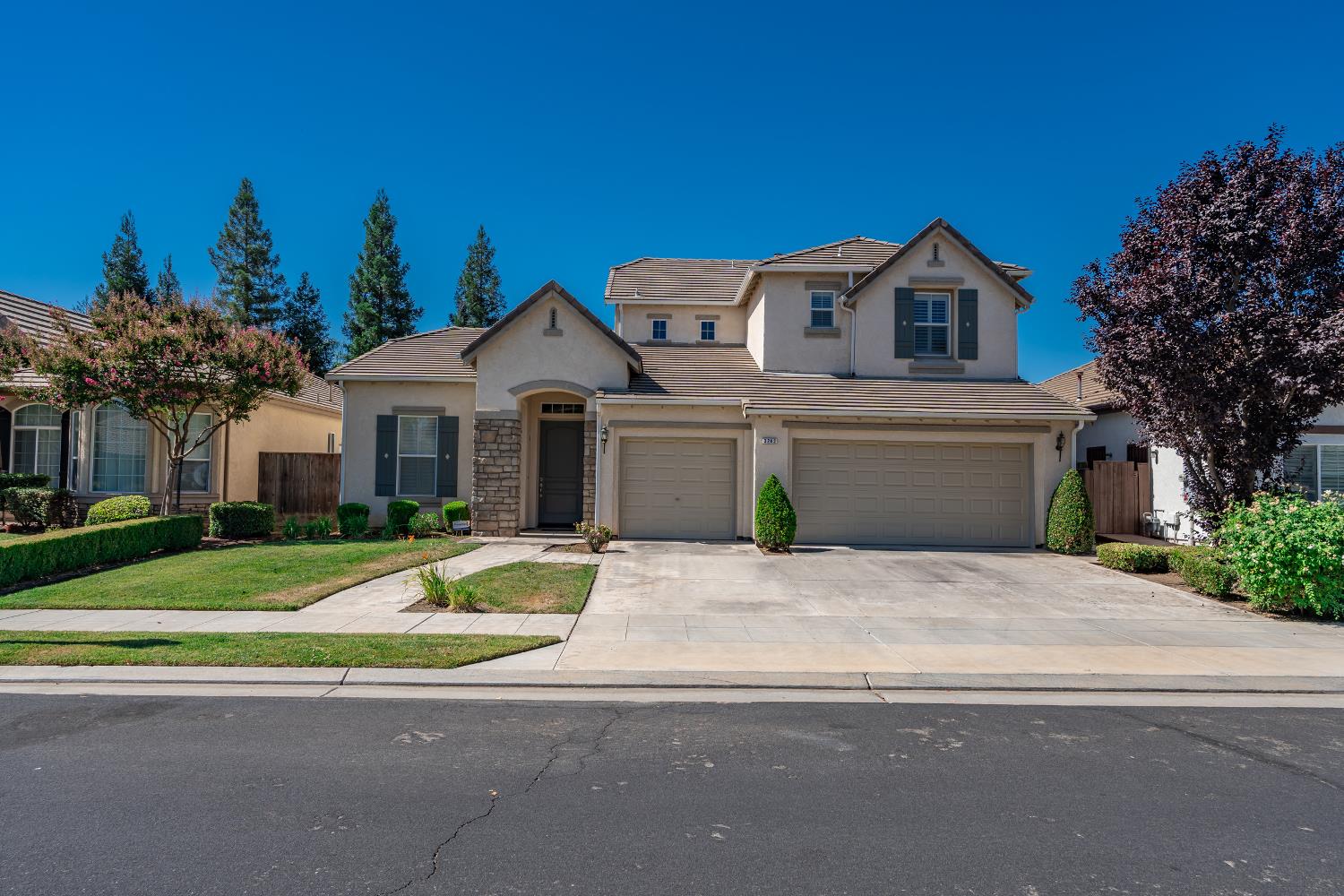 3242 Everglade Ave, Clovis, CA 93619