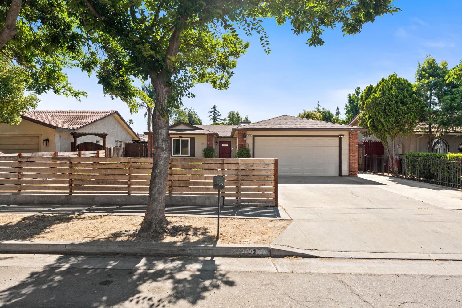 3034 N Marty Ave, Fresno, CA 93722