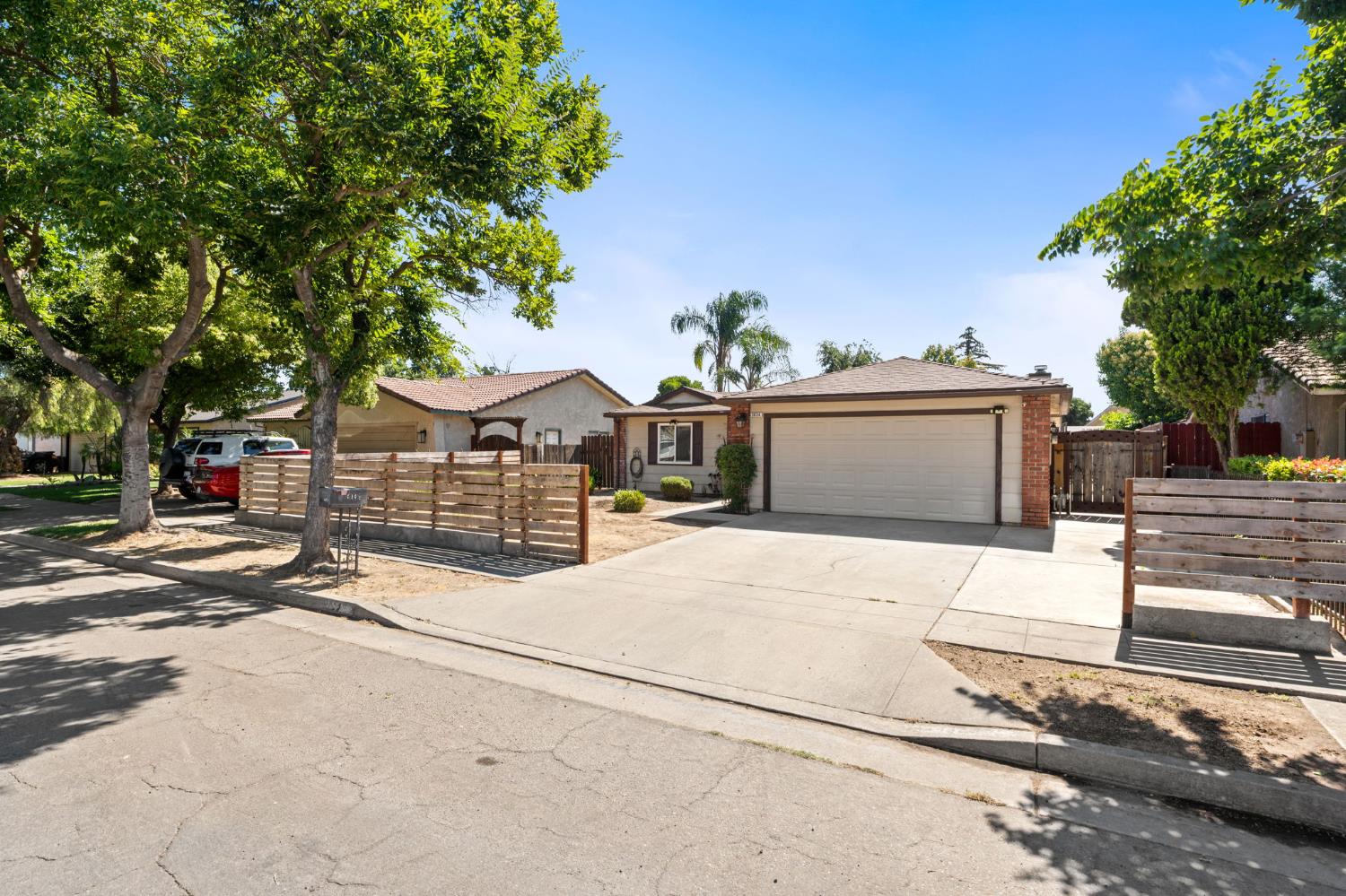 3034 N Marty Ave, Fresno, CA 93722