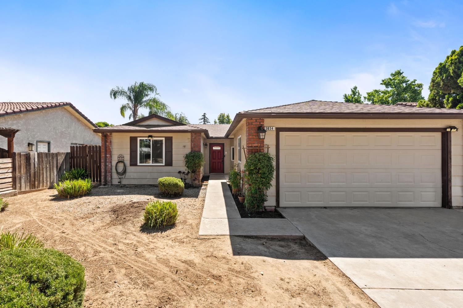 3034 N Marty Ave, Fresno, CA 93722