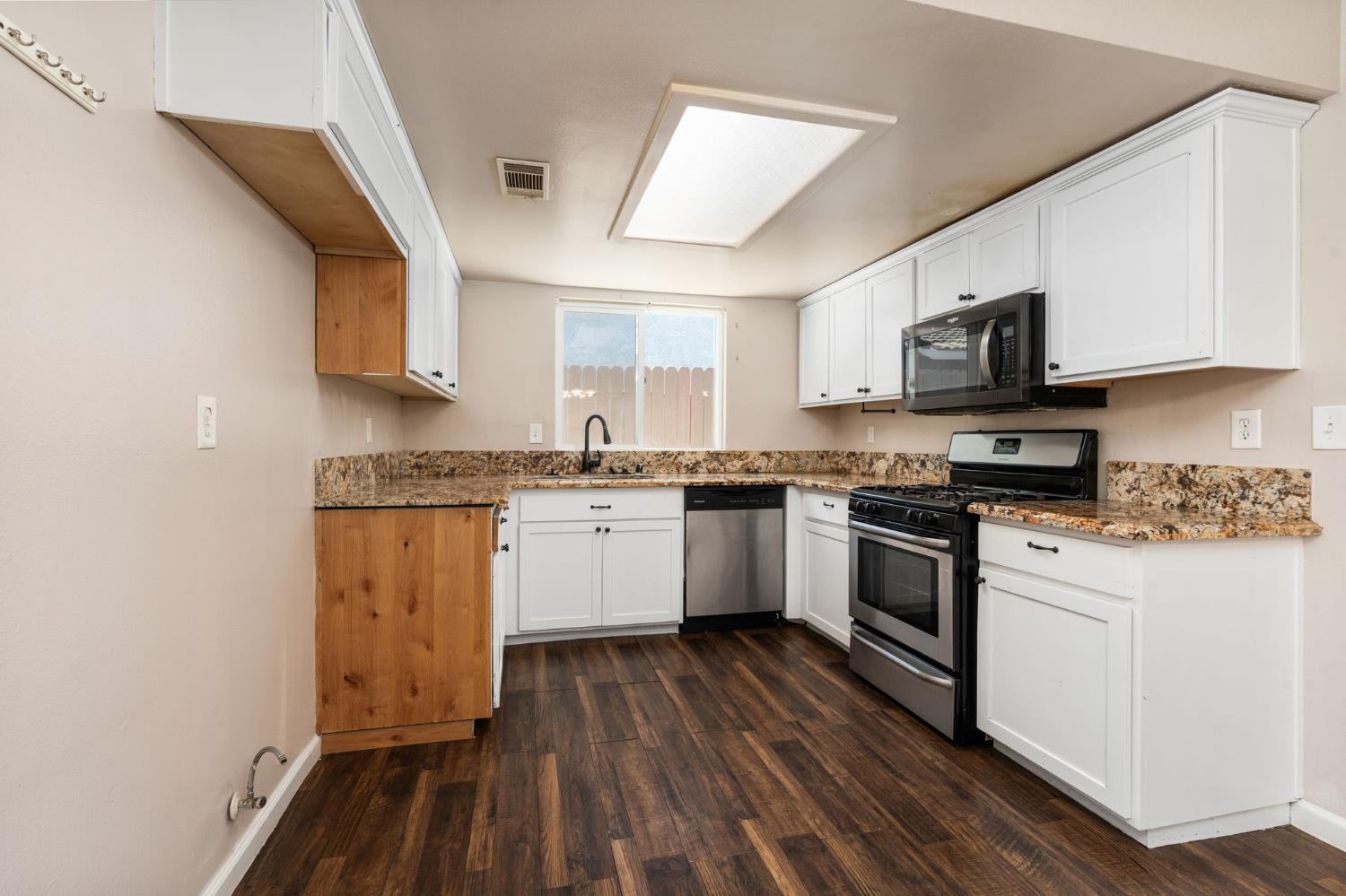 3034 N Marty Ave, Fresno, CA 93722