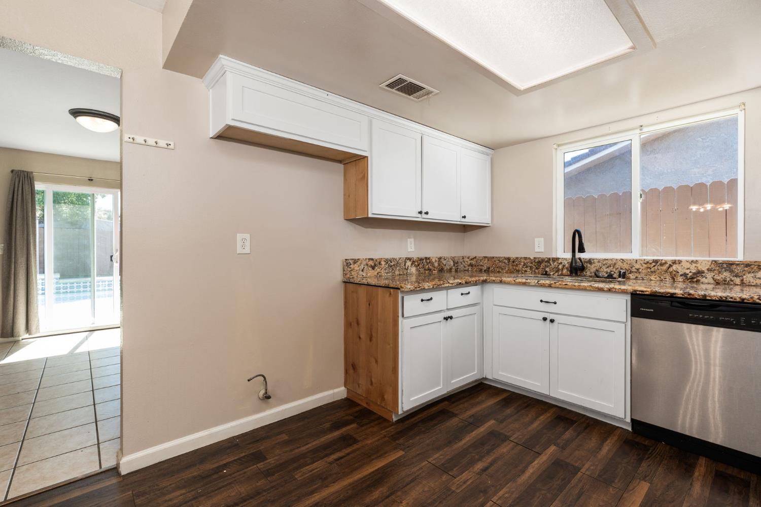 3034 N Marty Ave, Fresno, CA 93722