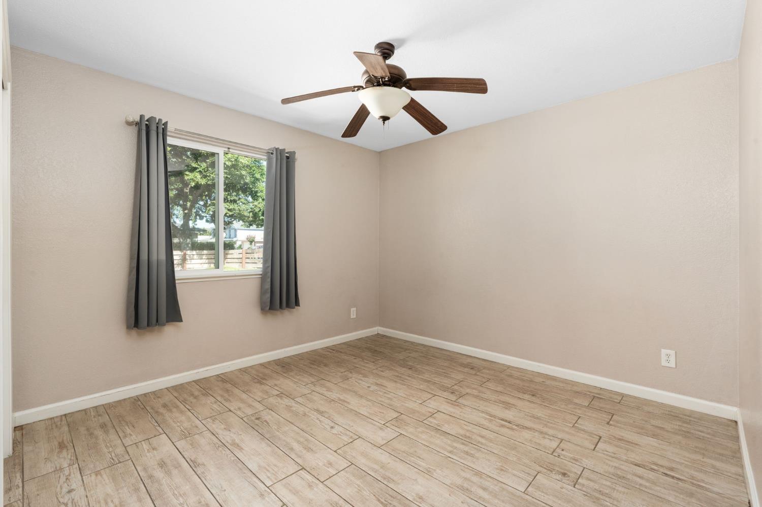 3034 N Marty Ave, Fresno, CA 93722