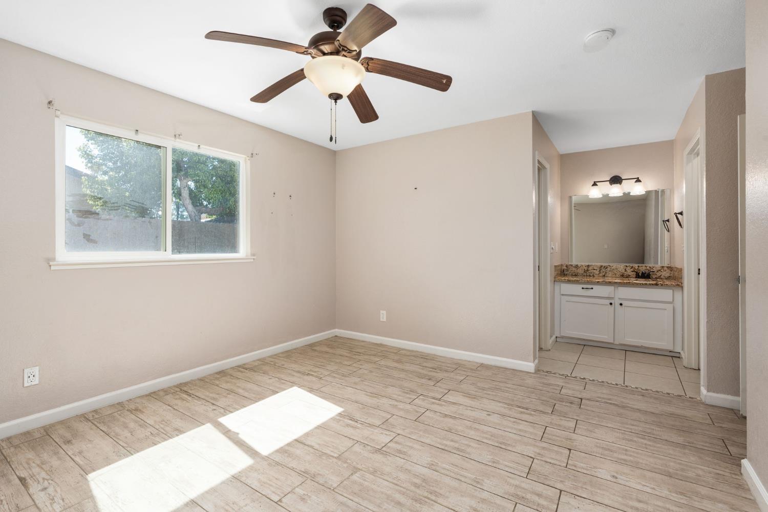 3034 N Marty Ave, Fresno, CA 93722