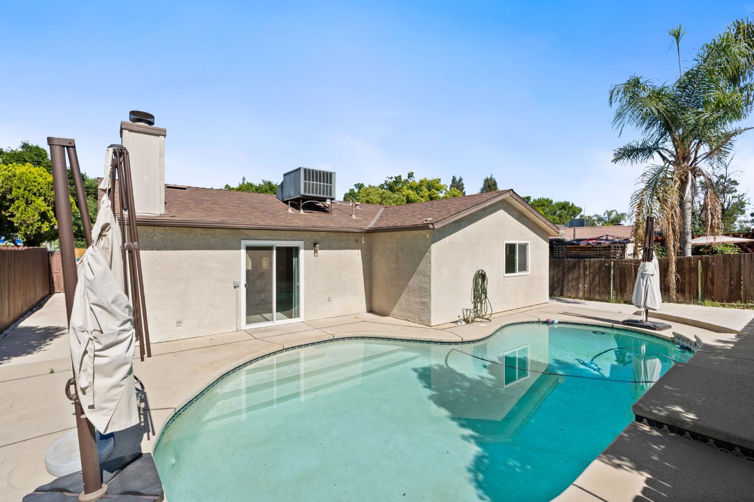 3034 N Marty Ave, Fresno, CA 93722