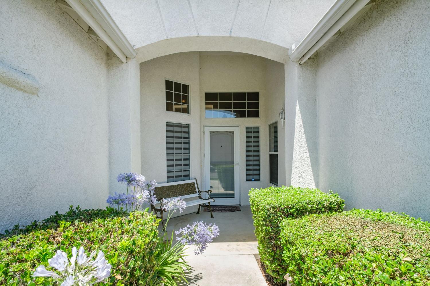 1746 E Chelsea Dr, Fresno, CA 93720