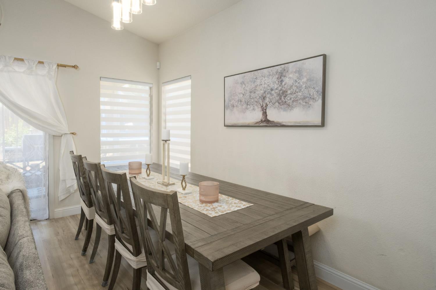1746 E Chelsea Dr, Fresno, CA 93720