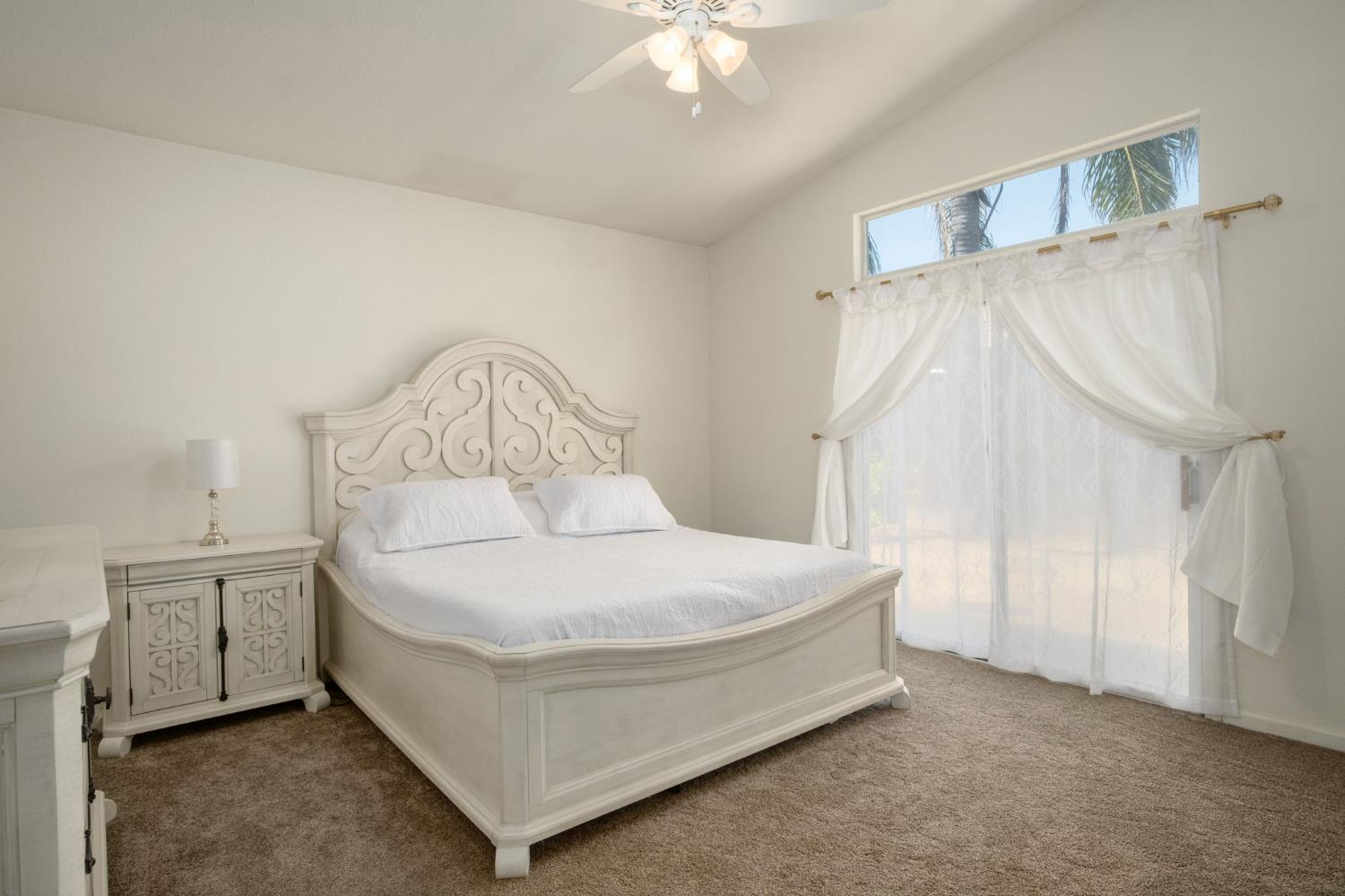 1746 E Chelsea Dr, Fresno, CA 93720