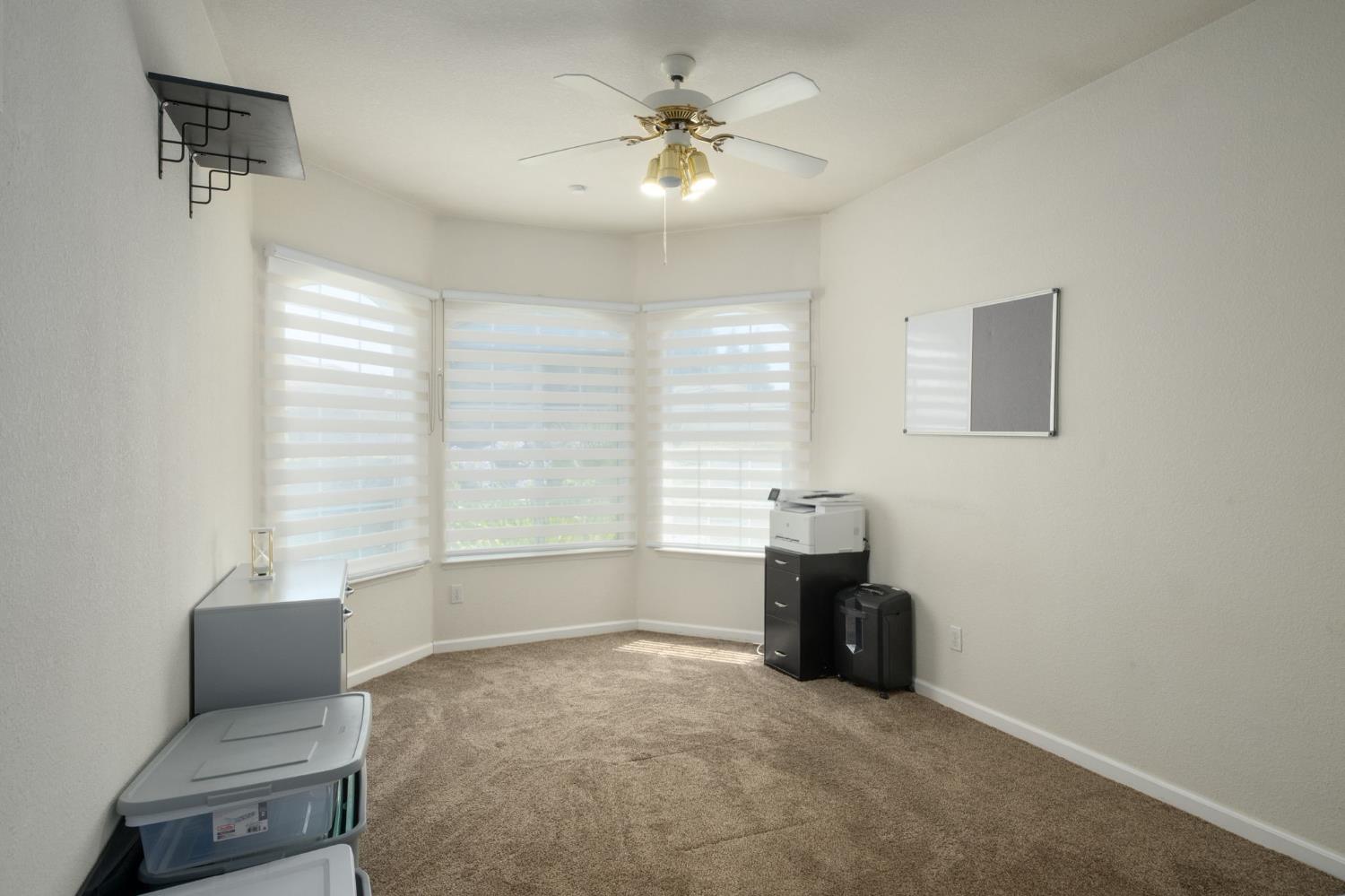 1746 E Chelsea Dr, Fresno, CA 93720