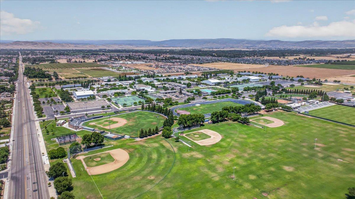 3532 Hampton Way, Clovis, CA 93619
