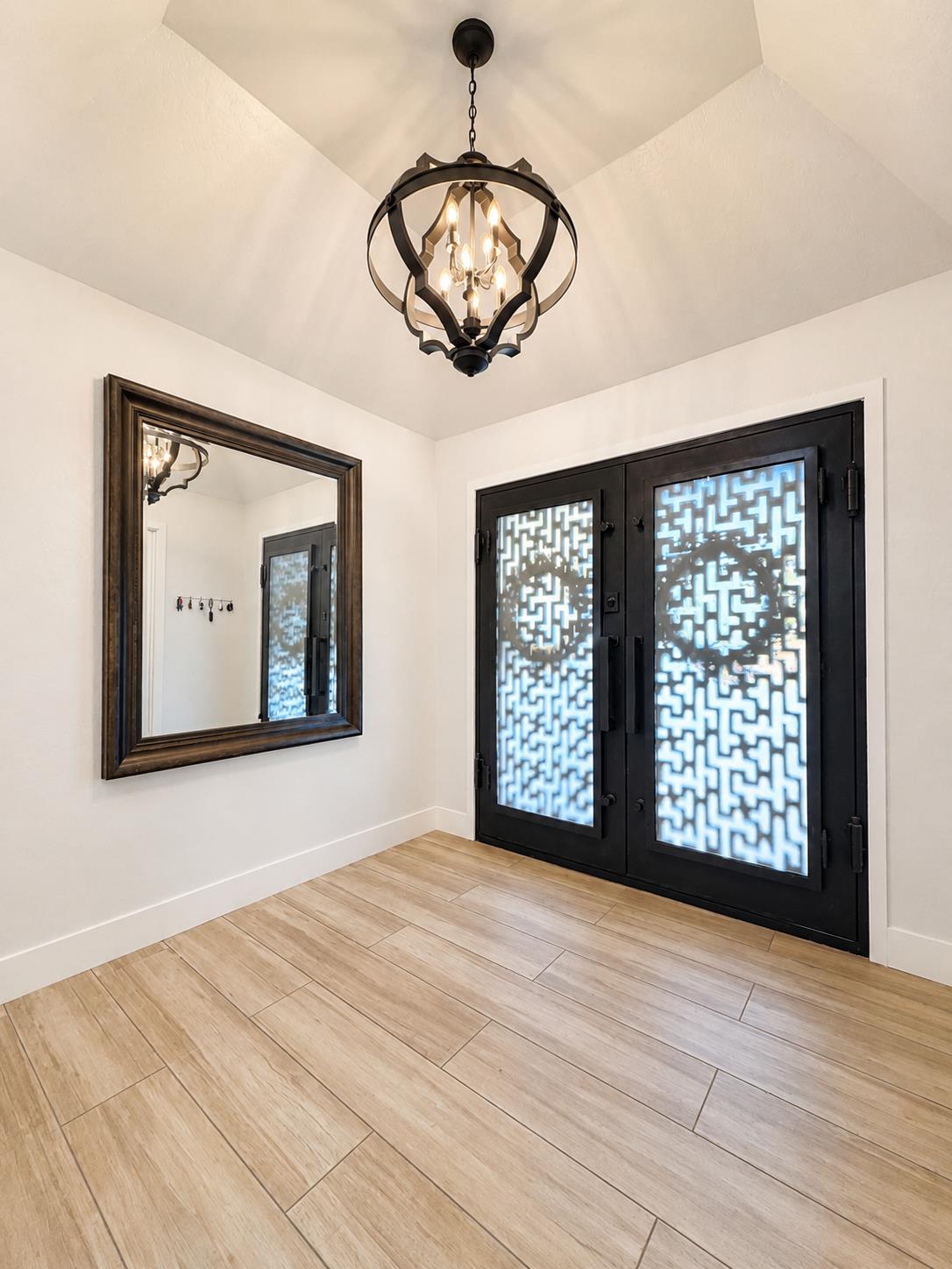 445 E Audubon Dr, Fresno, CA 93720