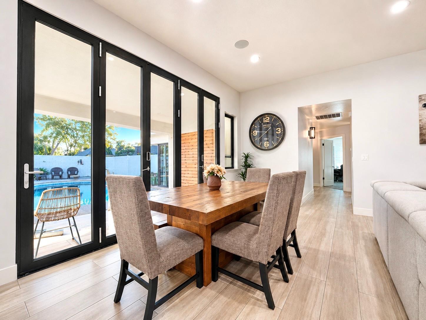 445 E Audubon Dr, Fresno, CA 93720