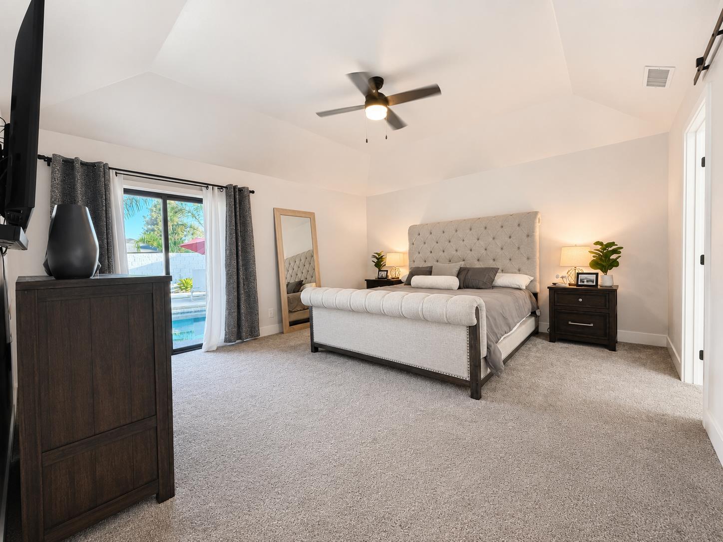 445 E Audubon Dr, Fresno, CA 93720