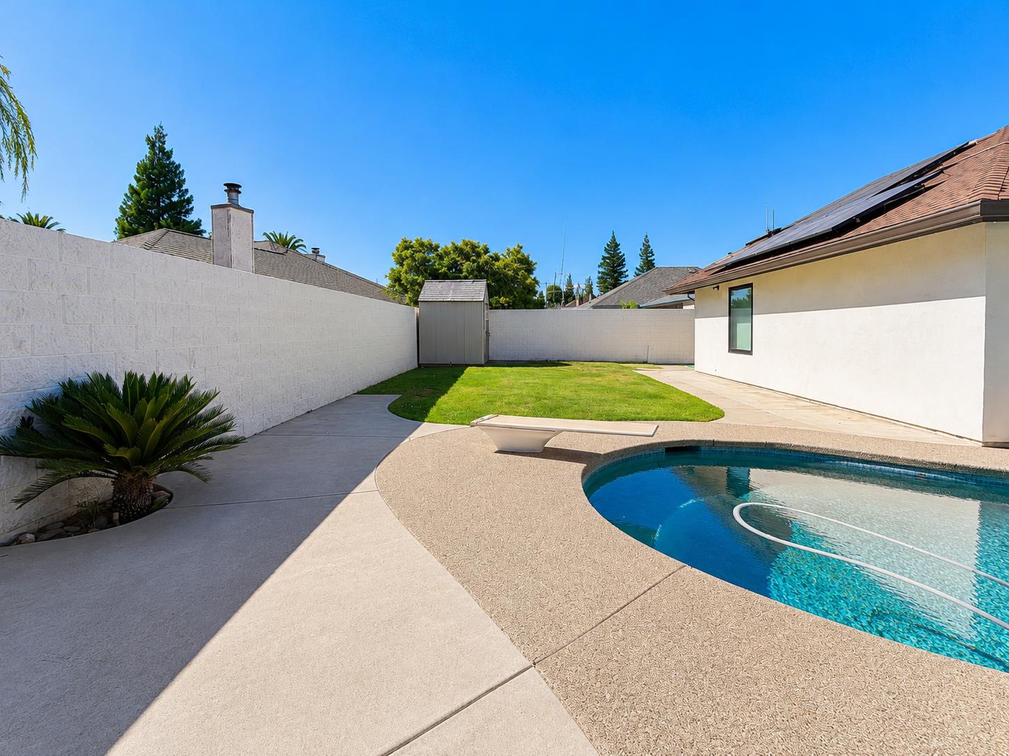 445 E Audubon Dr, Fresno, CA 93720