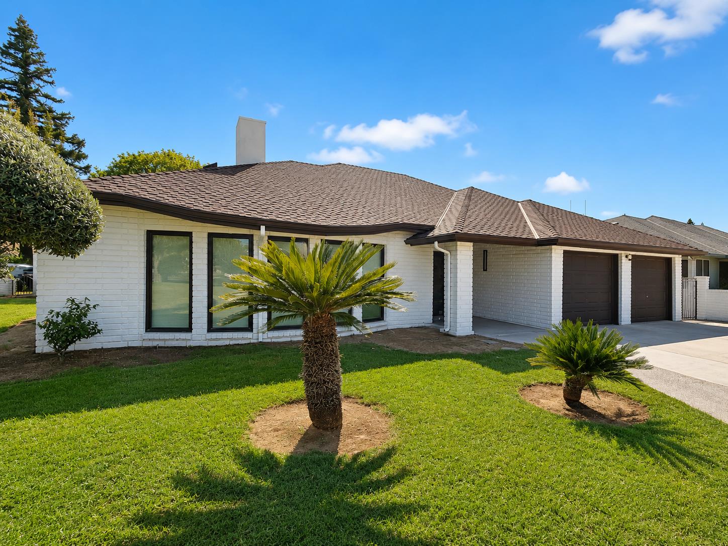 445 E Audubon Dr, Fresno, CA 93720