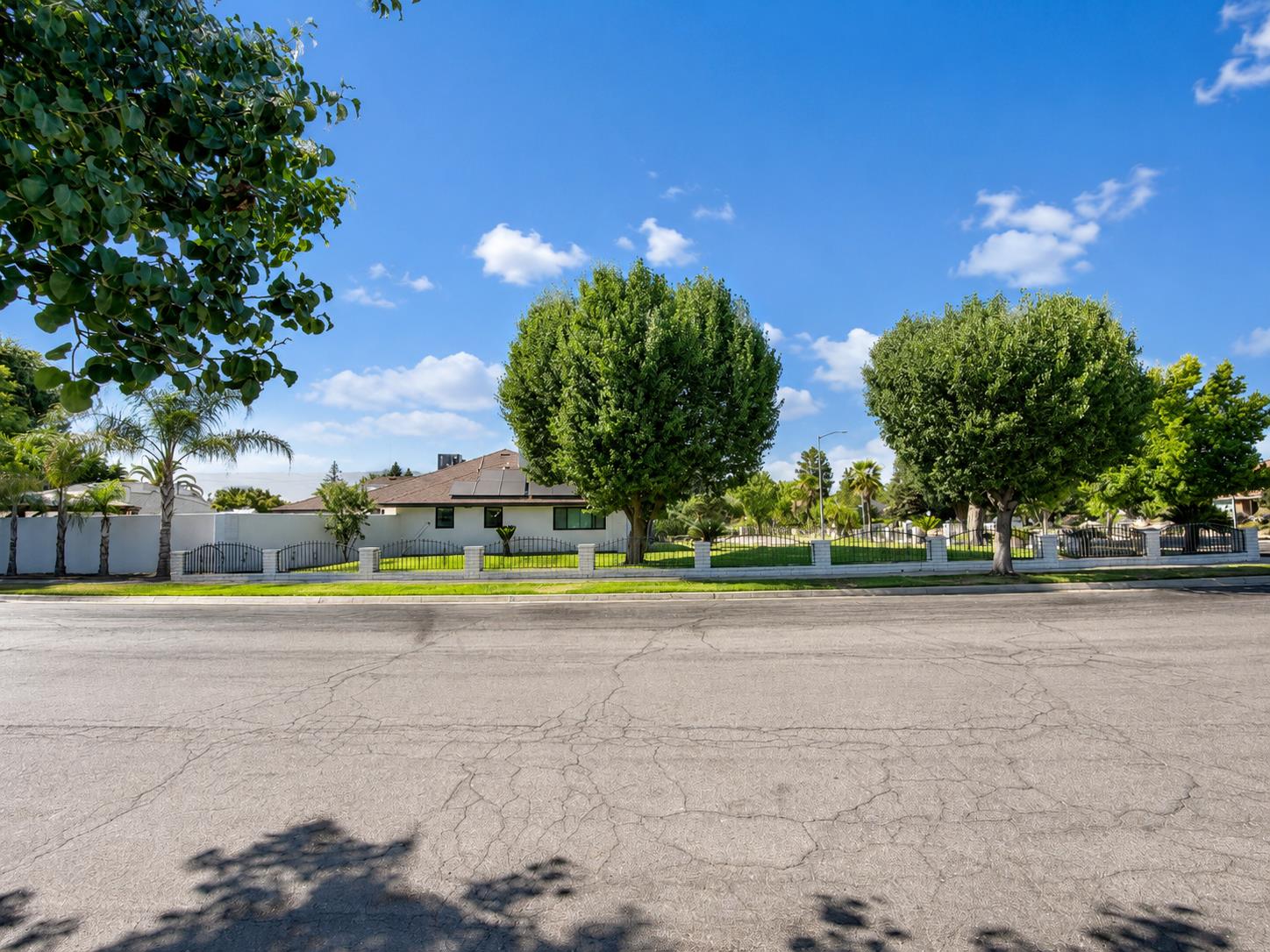 445 E Audubon Dr, Fresno, CA 93720