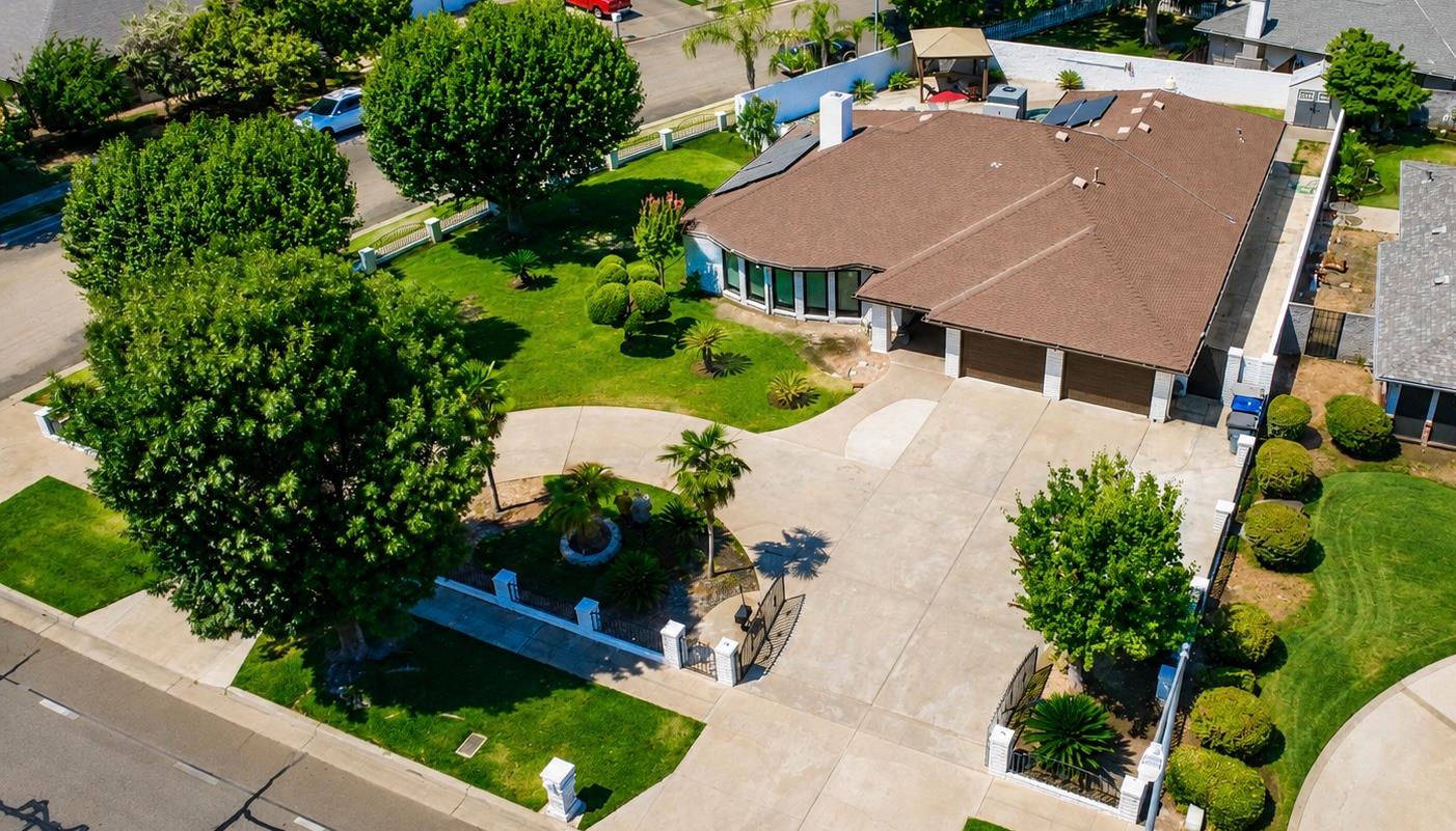 445 E Audubon Dr, Fresno, CA 93720