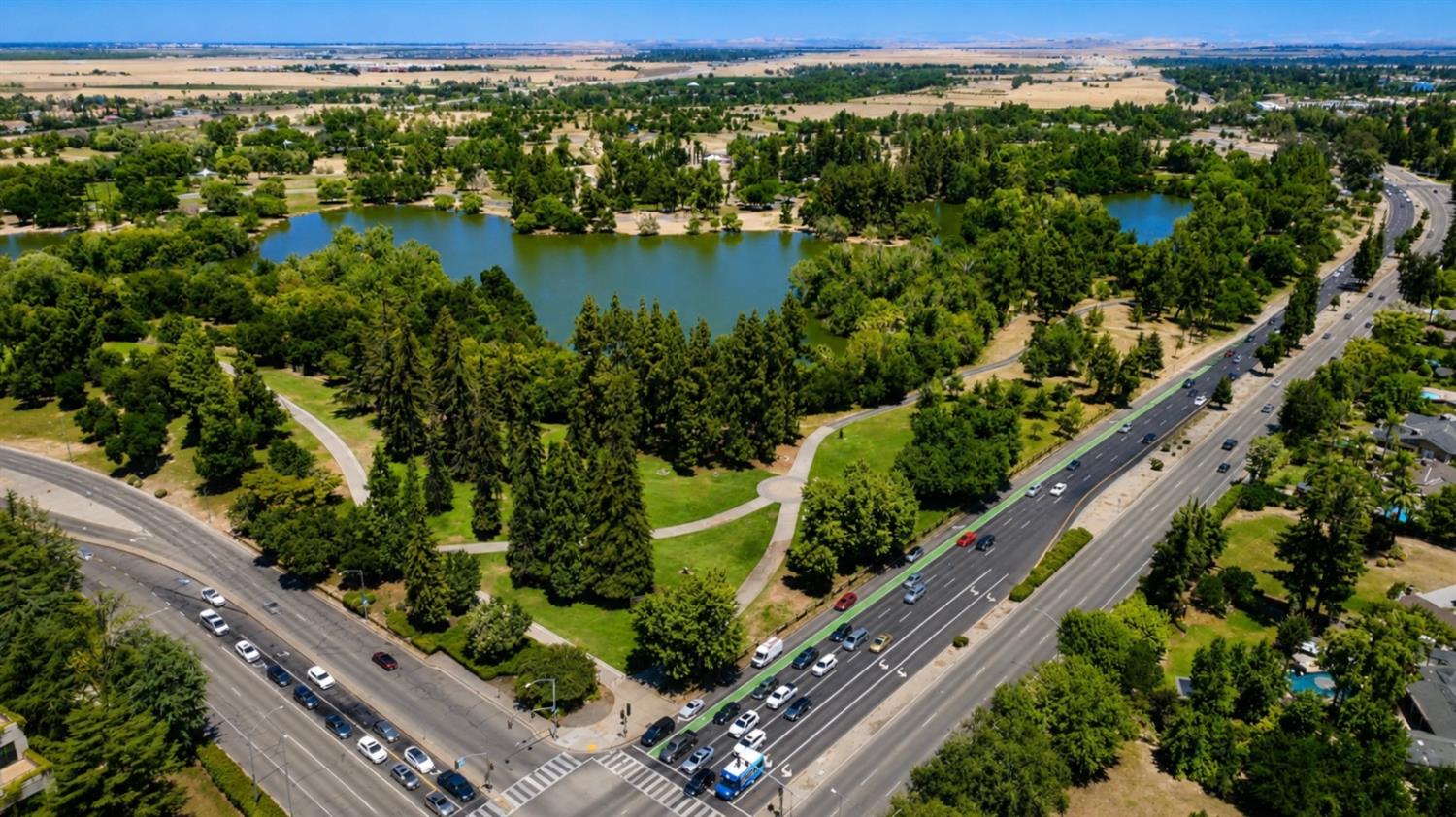 445 E Audubon Dr, Fresno, CA 93720
