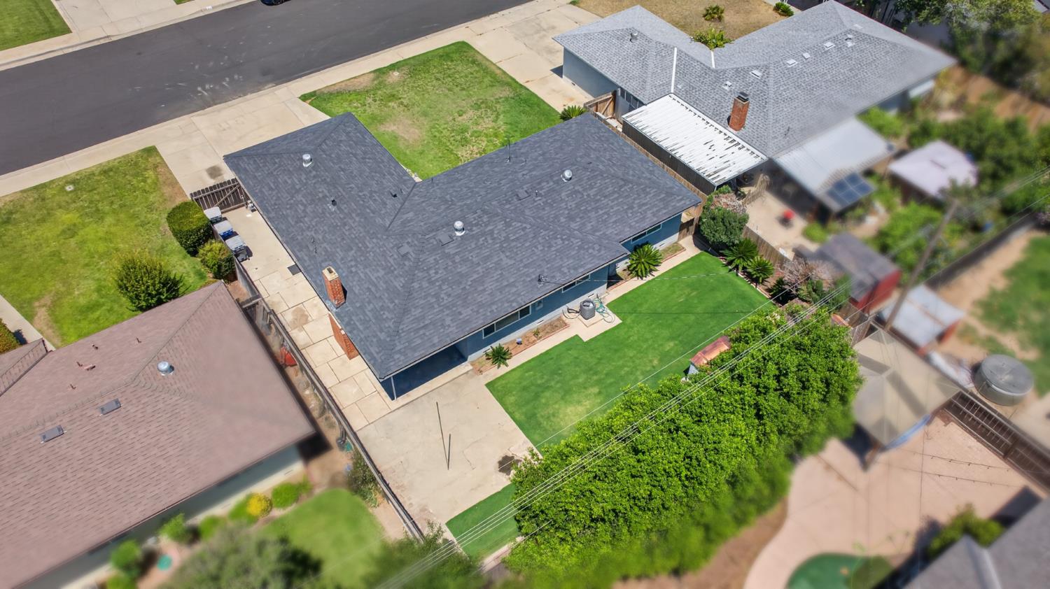 1641 Oxford Ave, Clovis, CA 93612