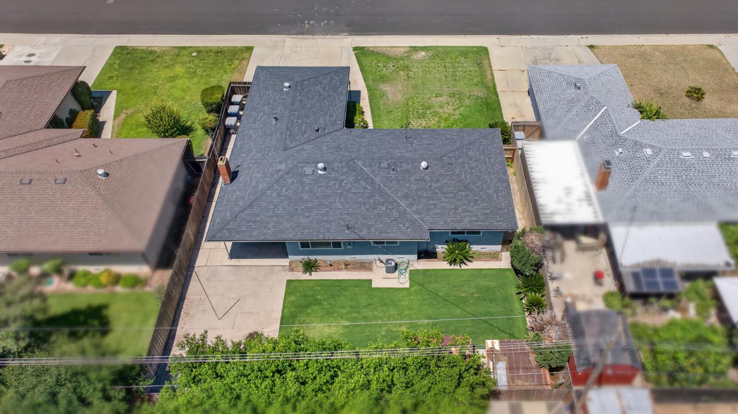1641 Oxford Ave, Clovis, CA 93612