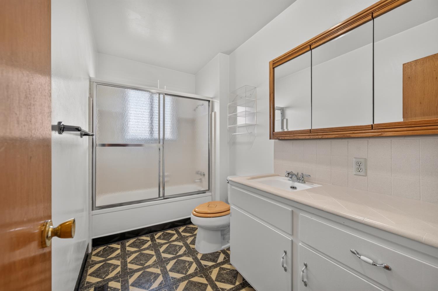 1641 Oxford Ave, Clovis, CA 93612