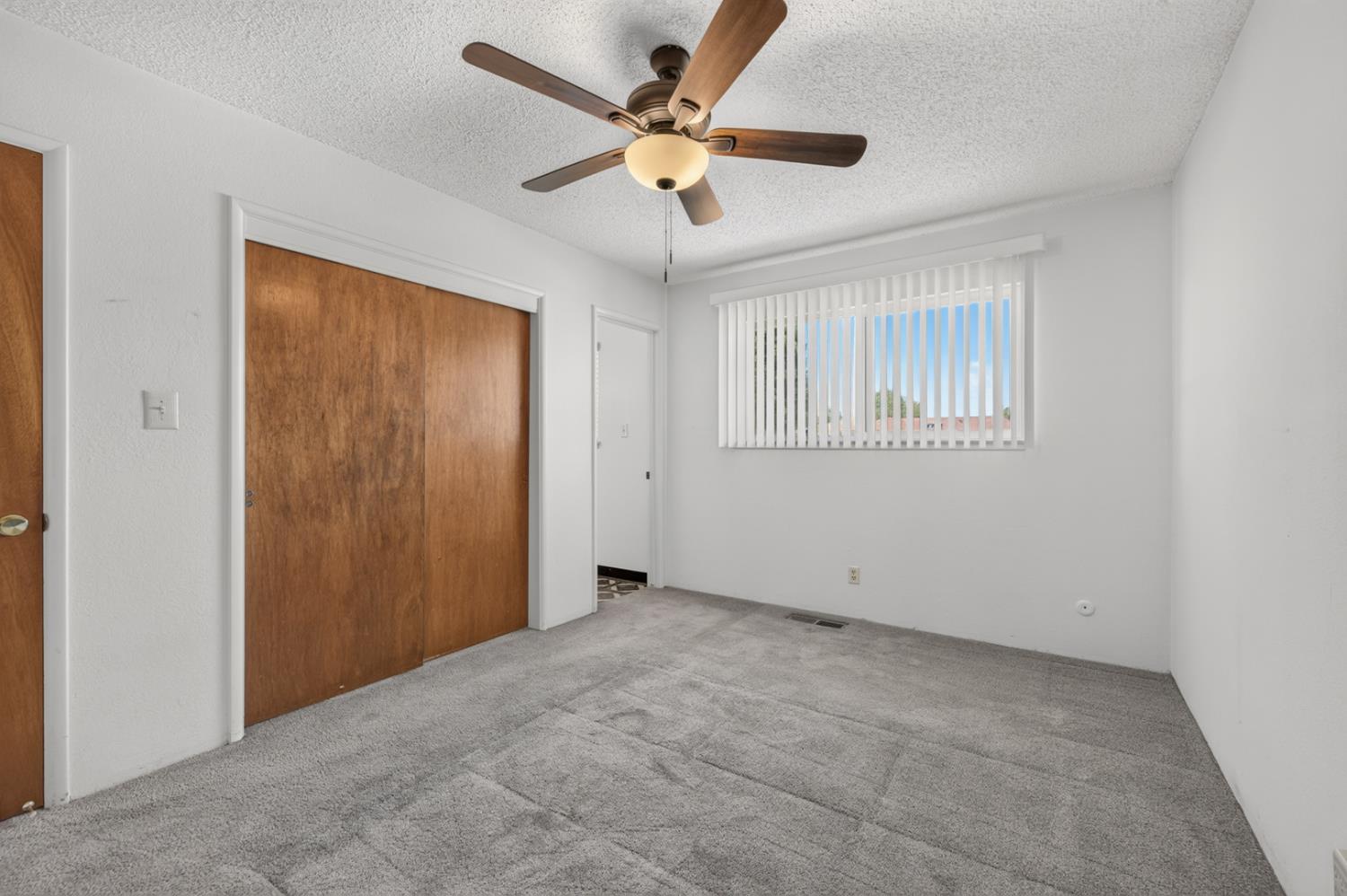 1641 Oxford Ave, Clovis, CA 93612
