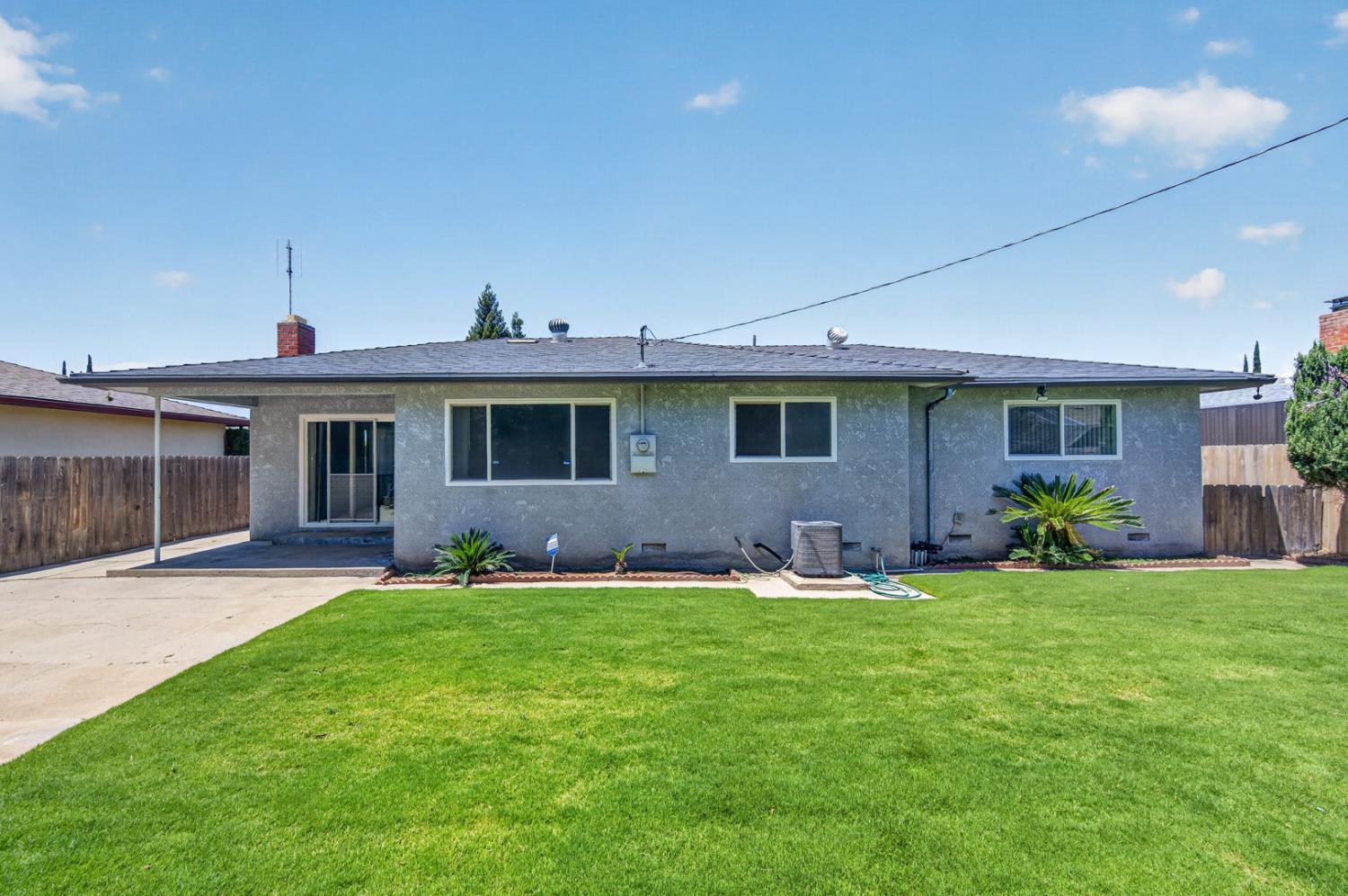 1641 Oxford Ave, Clovis, CA 93612
