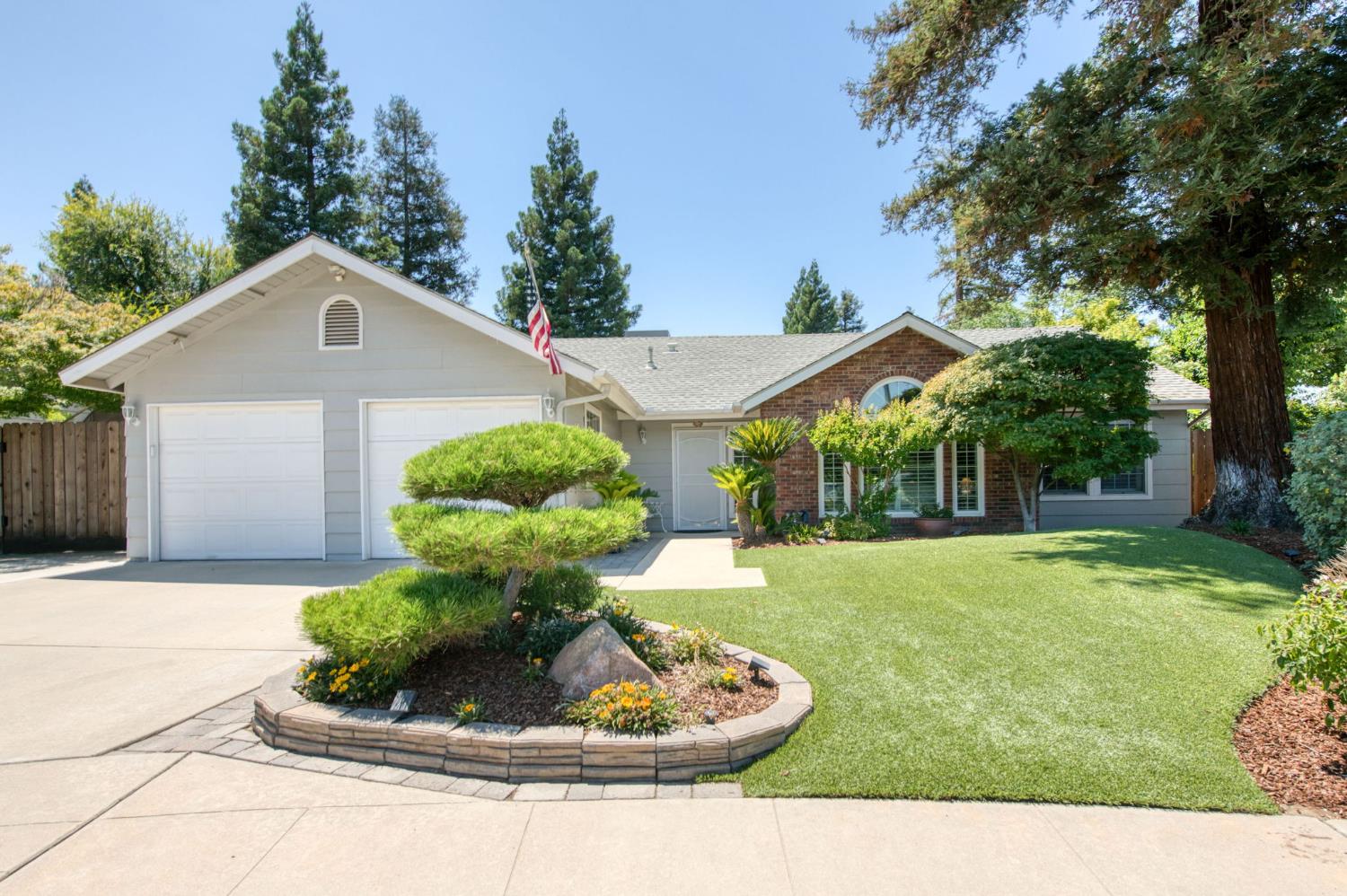 152 Karen Ave, Clovis, CA 93612