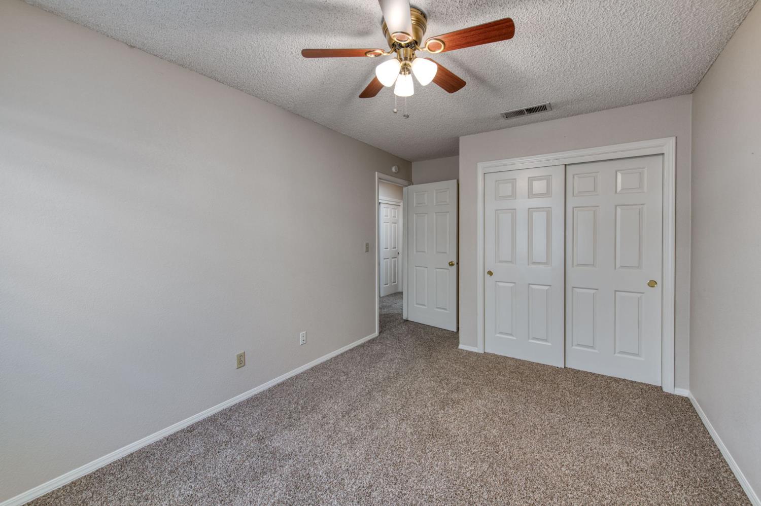 152 Karen Ave, Clovis, CA 93612
