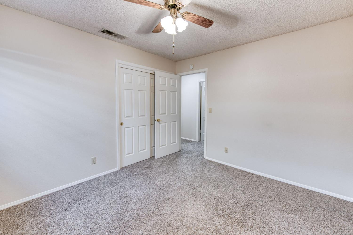 152 Karen Ave, Clovis, CA 93612