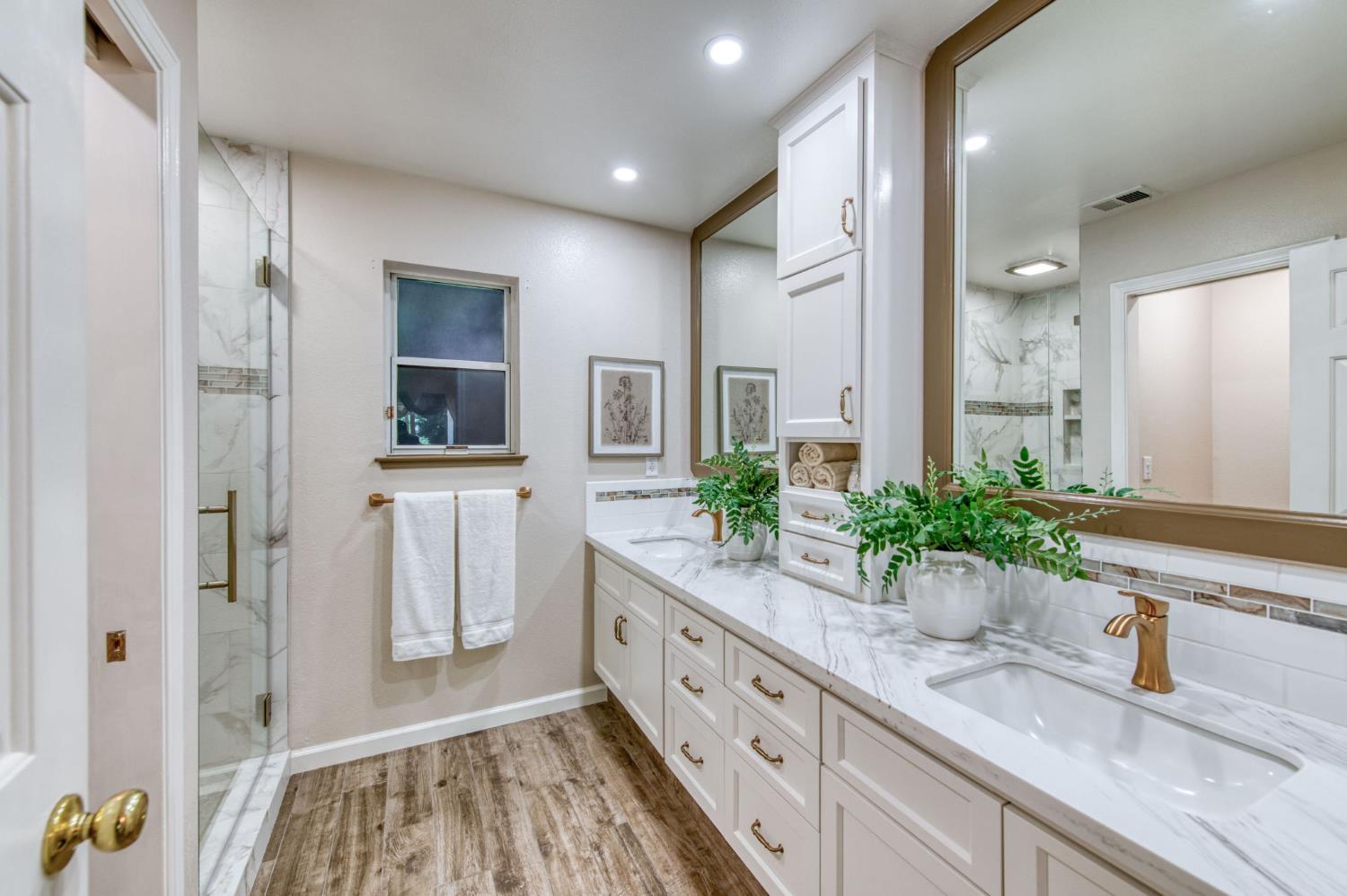 152 Karen Ave, Clovis, CA 93612
