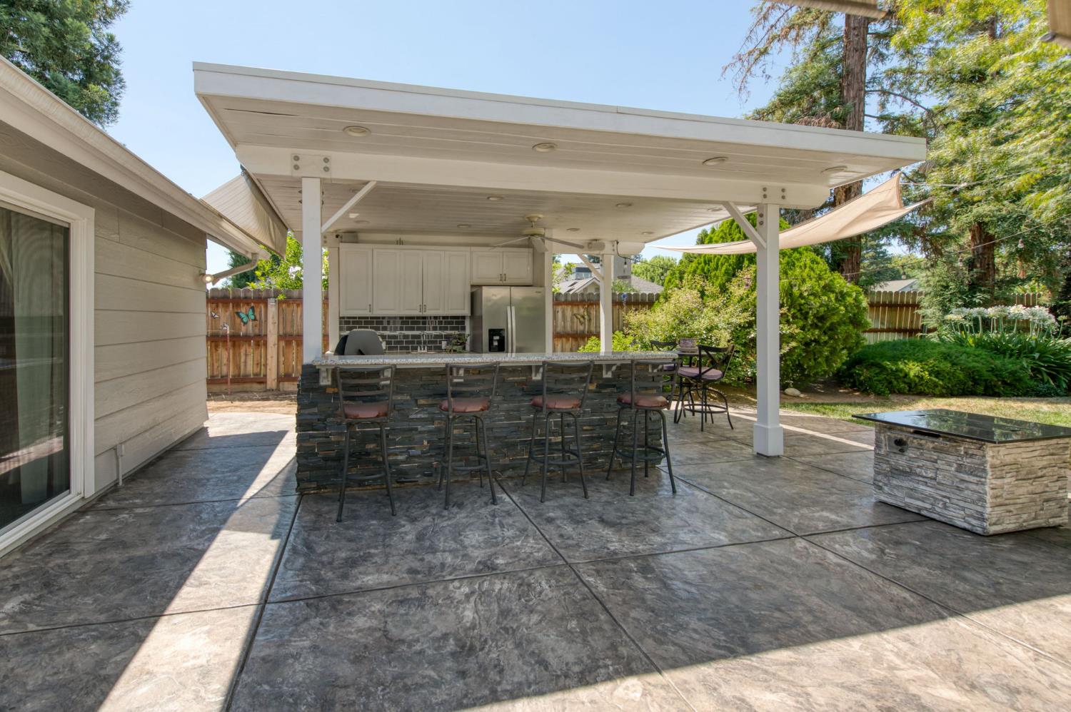 152 Karen Ave, Clovis, CA 93612