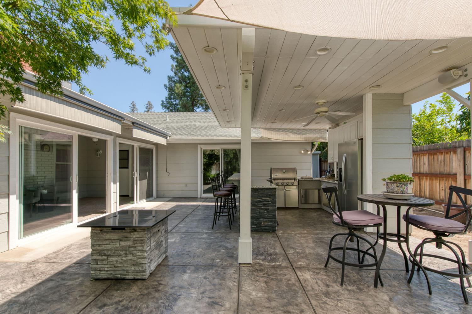 152 Karen Ave, Clovis, CA 93612