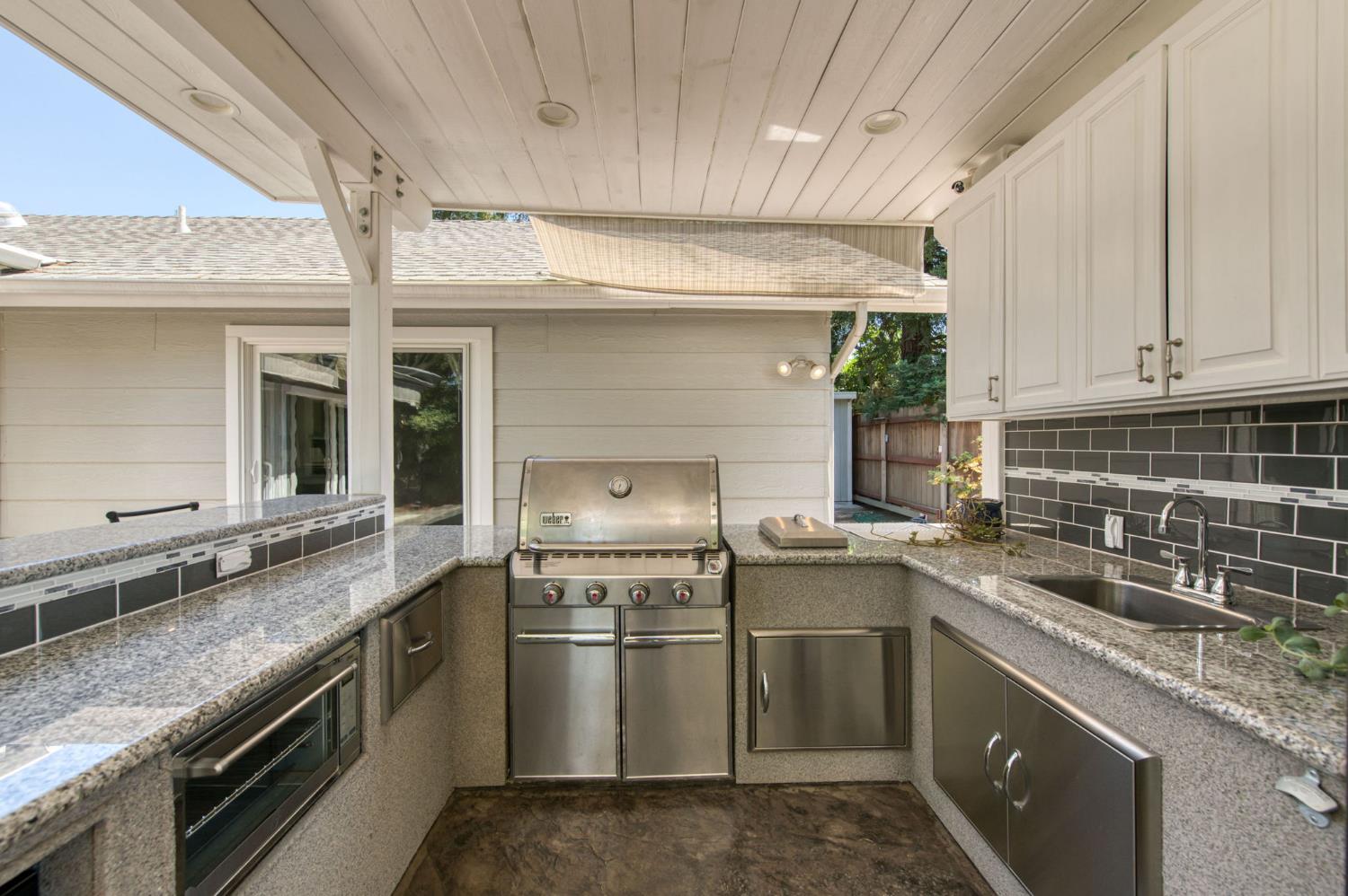 152 Karen Ave, Clovis, CA 93612
