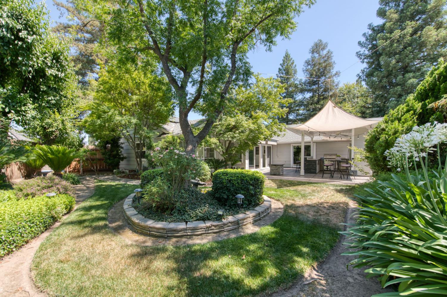 152 Karen Ave, Clovis, CA 93612