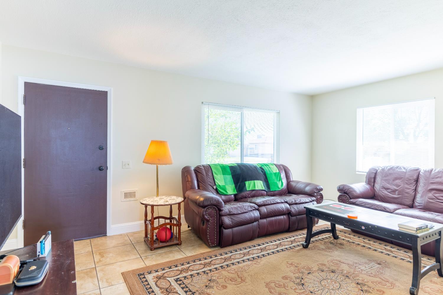 4446 E Brentwood Ave, Fresno, CA 93703