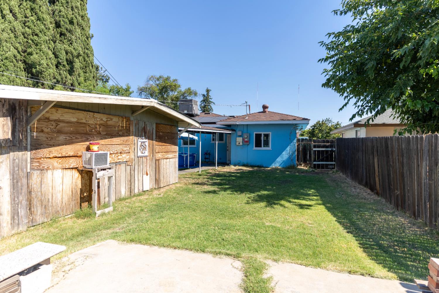4446 E Brentwood Ave, Fresno, CA 93703