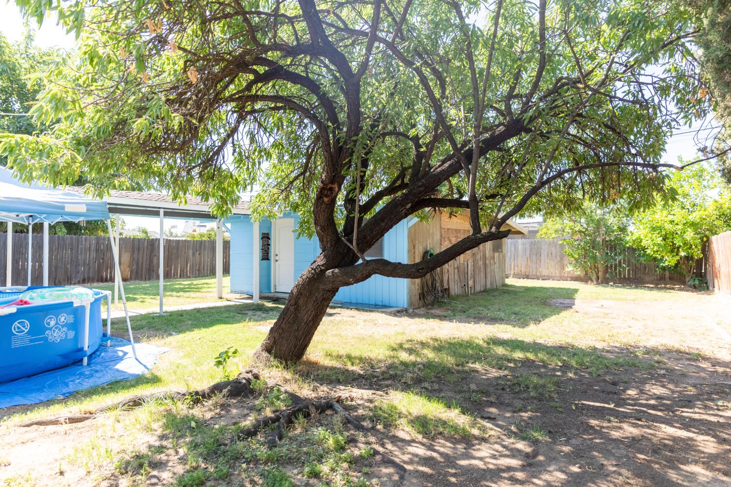 4446 E Brentwood Ave, Fresno, CA 93703