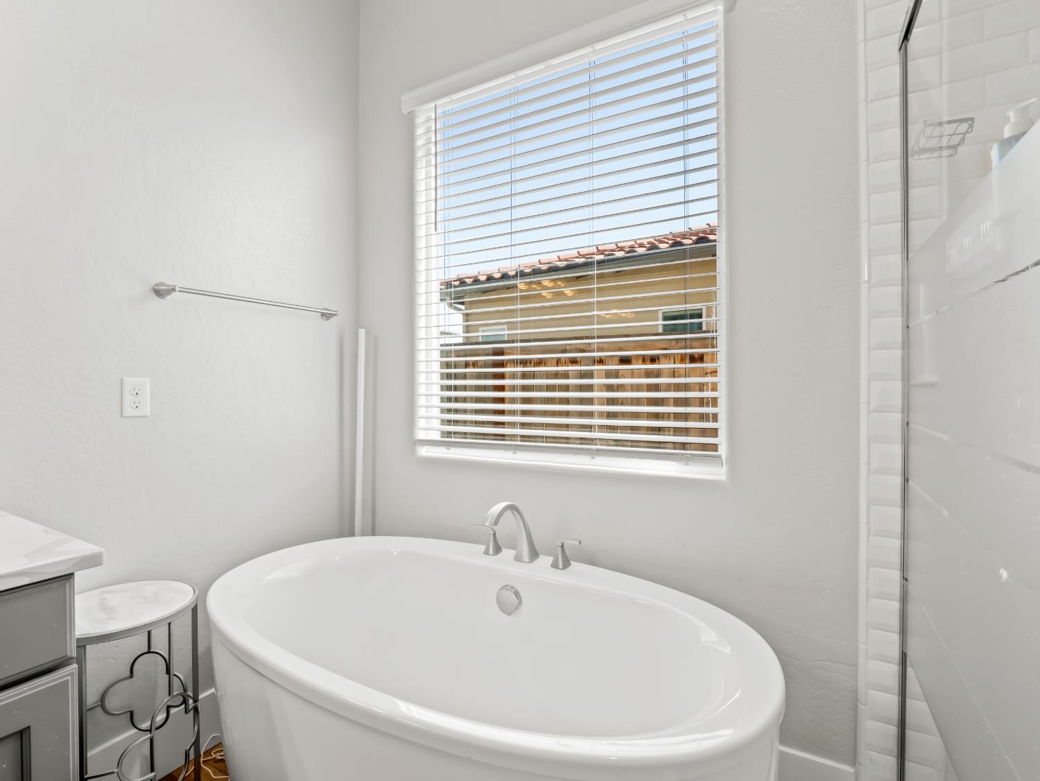 4477 Vineyard Dr, Madera, CA 93636