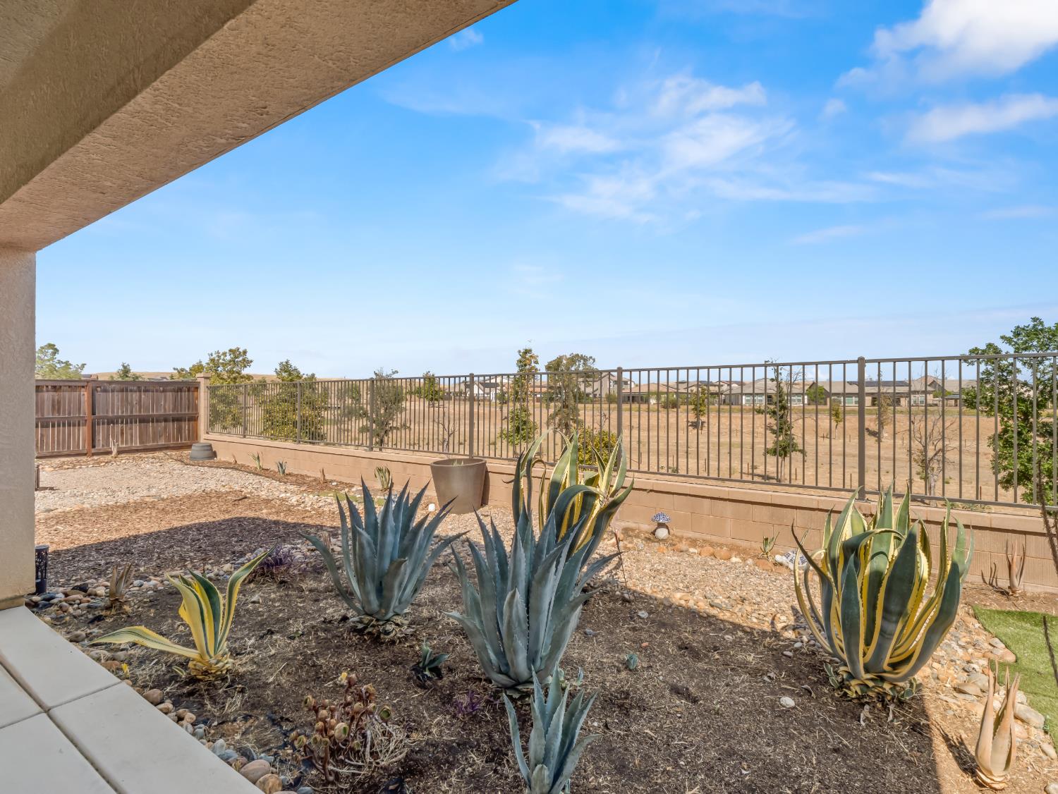 4477 Vineyard Dr, Madera, CA 93636