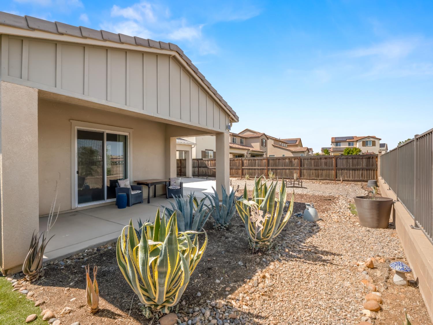 4477 Vineyard Dr, Madera, CA 93636