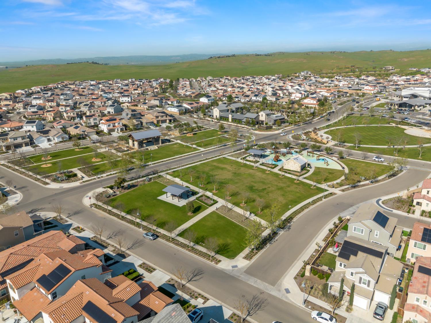 4477 Vineyard Dr, Madera, CA 93636